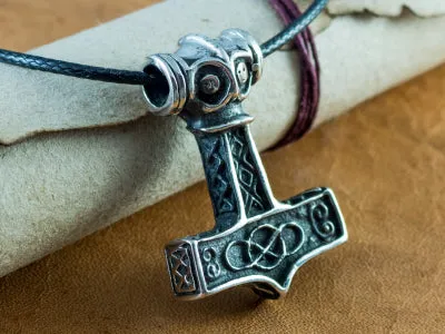 Handmade Viking Norse Thors Hammer Mjolnir Thor Pendant Necklace Jewery For Men And Women With Adjustable String