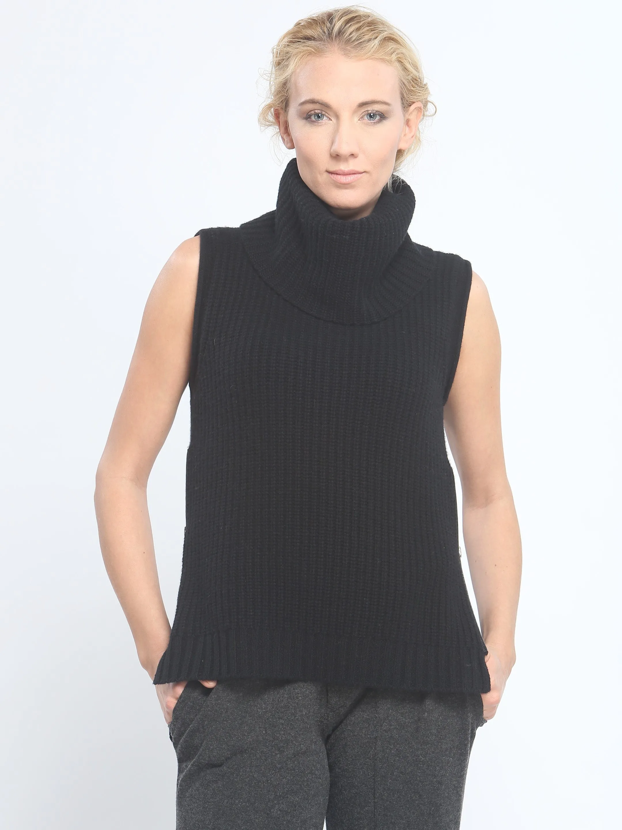 Leather Trimmed Zipper Detailed Sleeveless Turtleneck Pullover