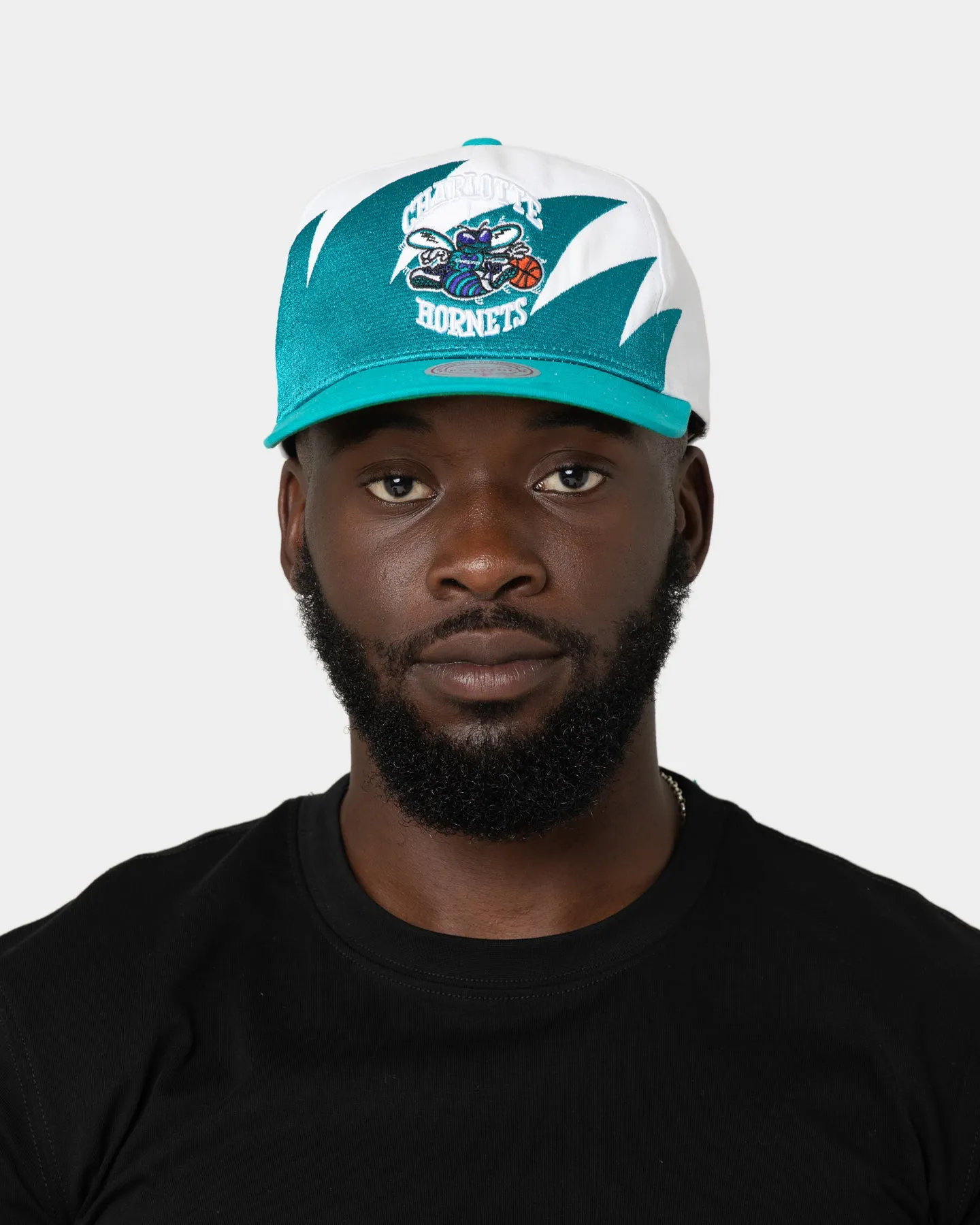 Mitchell & Ness Charlotte Hornets 'Sharktooth Designs' Deadstock Snapback White