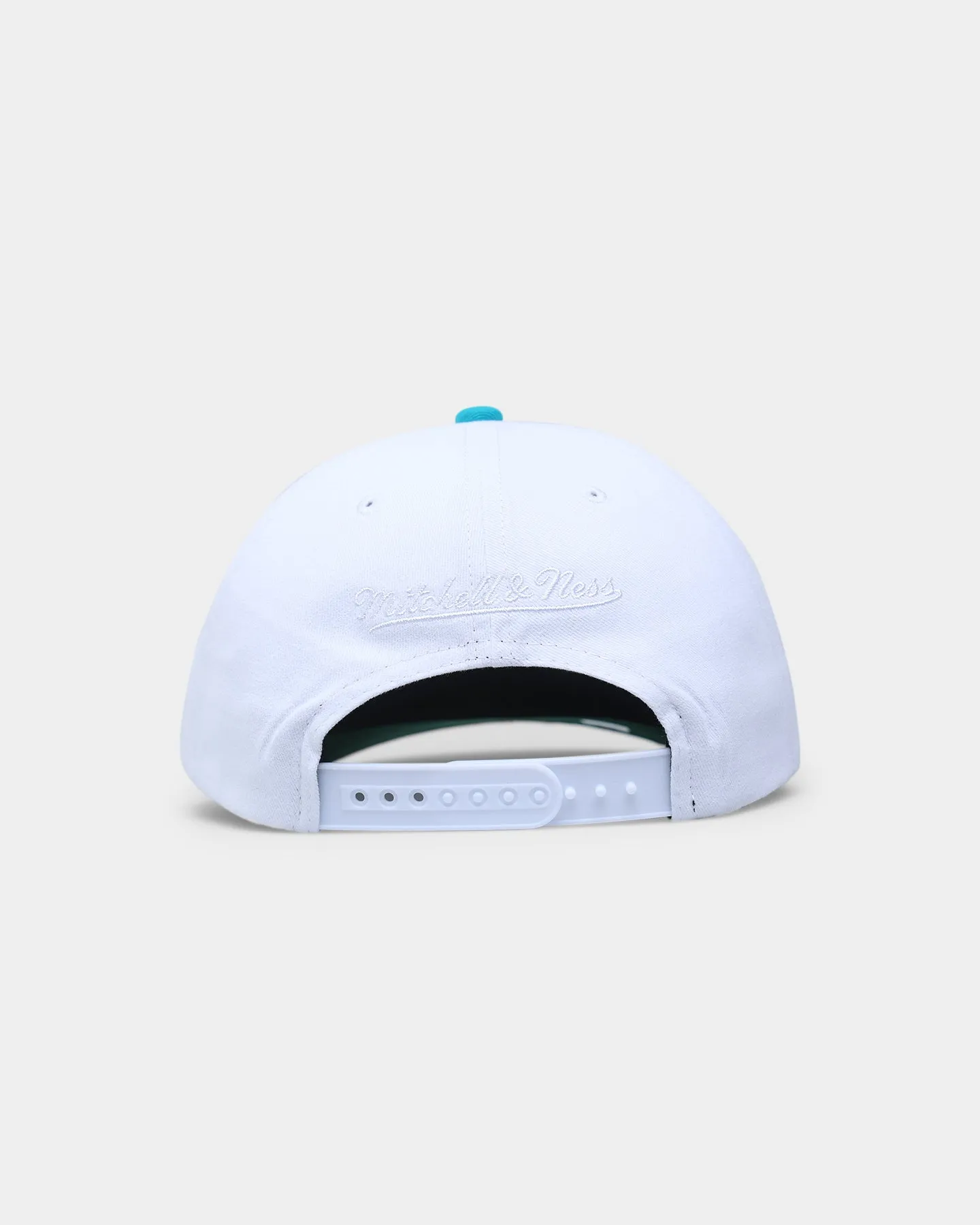 Mitchell & Ness Charlotte Hornets 'Sharktooth Designs' Deadstock Snapback White