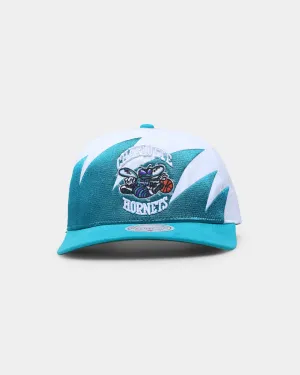 Mitchell & Ness Charlotte Hornets 'Sharktooth Designs' Deadstock Snapback White