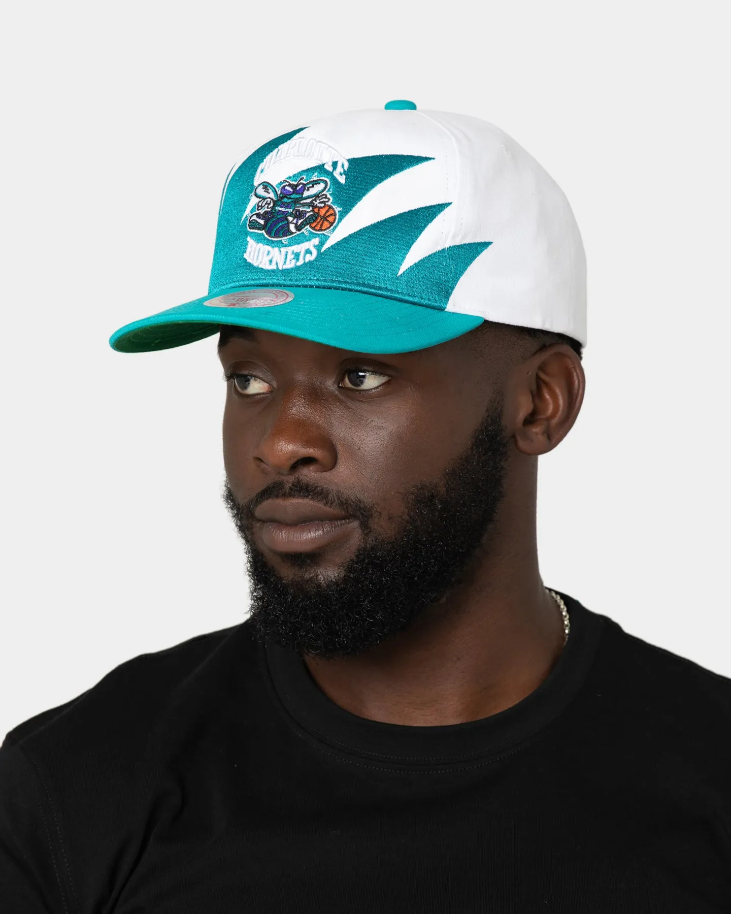 Mitchell & Ness Charlotte Hornets 'Sharktooth Designs' Deadstock Snapback White