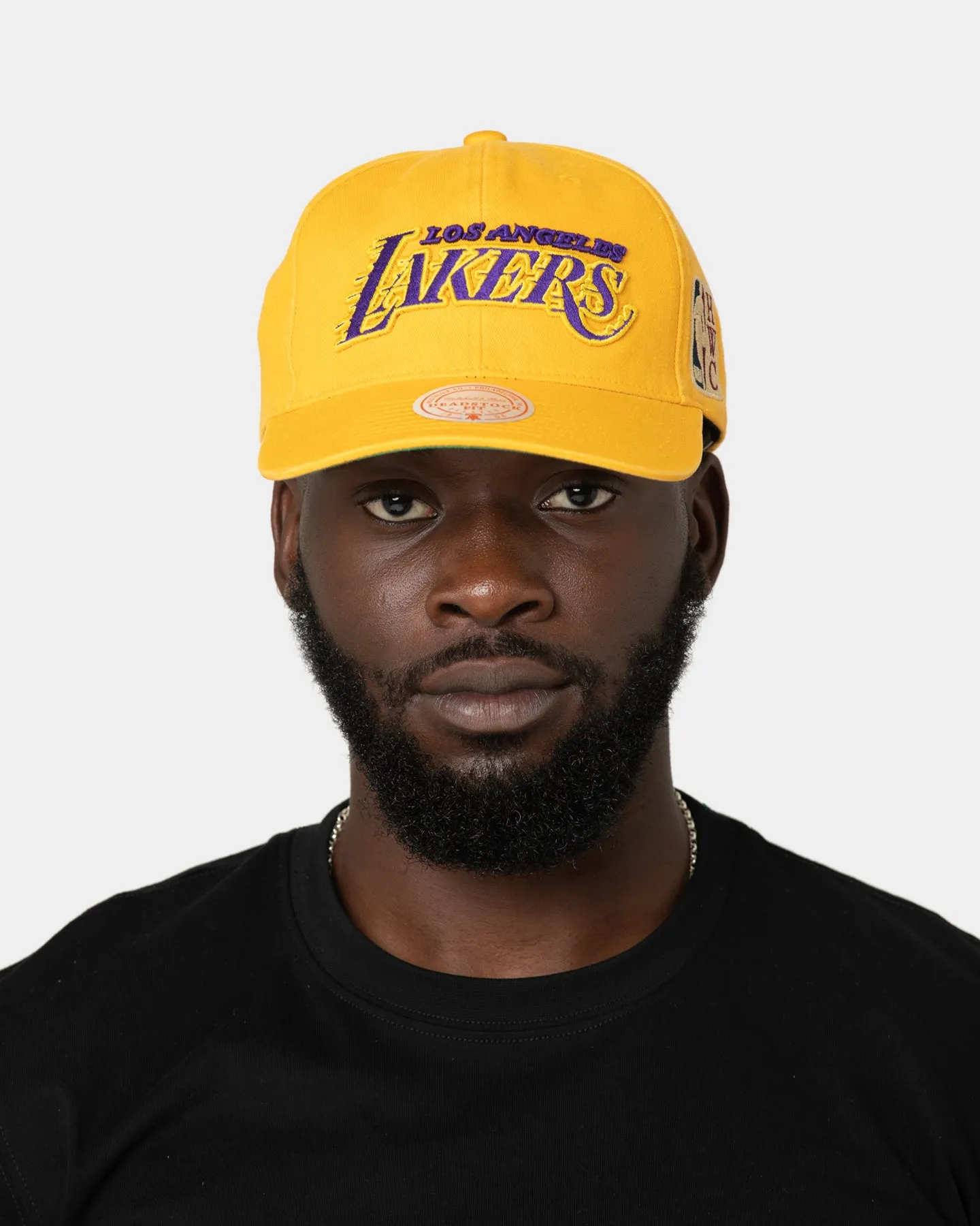 Mitchell & Ness Los Angeles Lakers 'Retro Script' Deadstock Snapback Gold