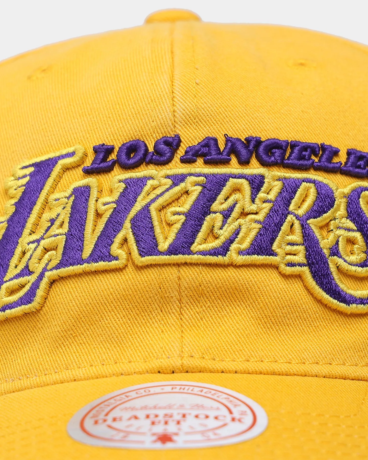 Mitchell & Ness Los Angeles Lakers 'Retro Script' Deadstock Snapback Gold