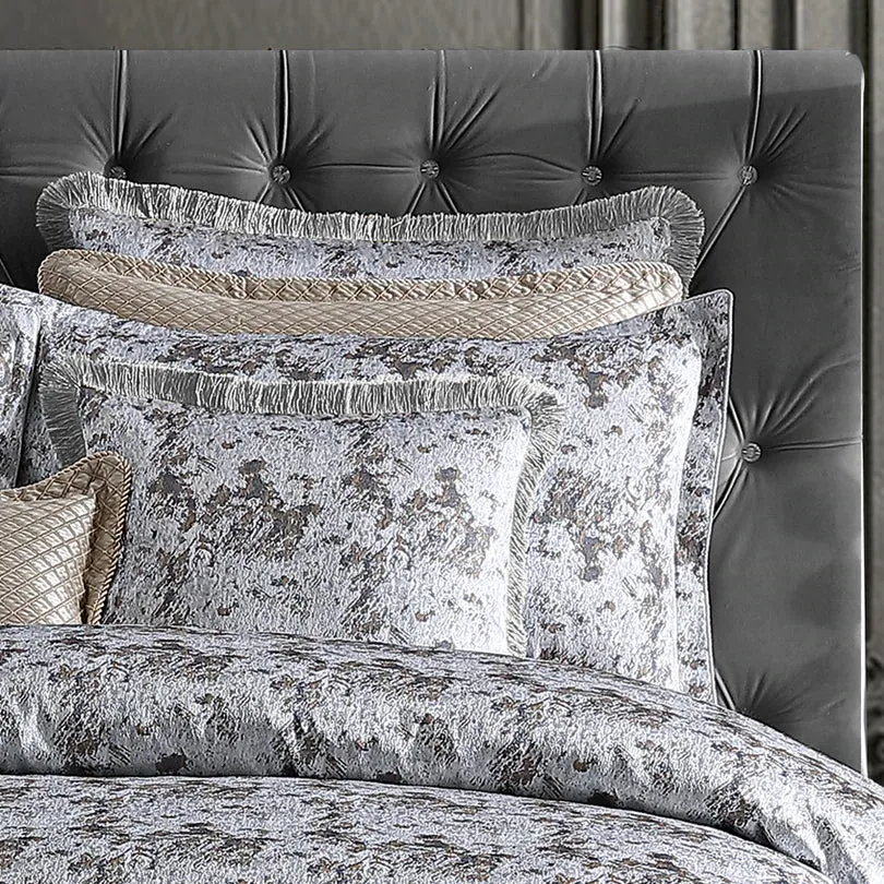 Trieste Silver Quilt Cover Set by Davinci